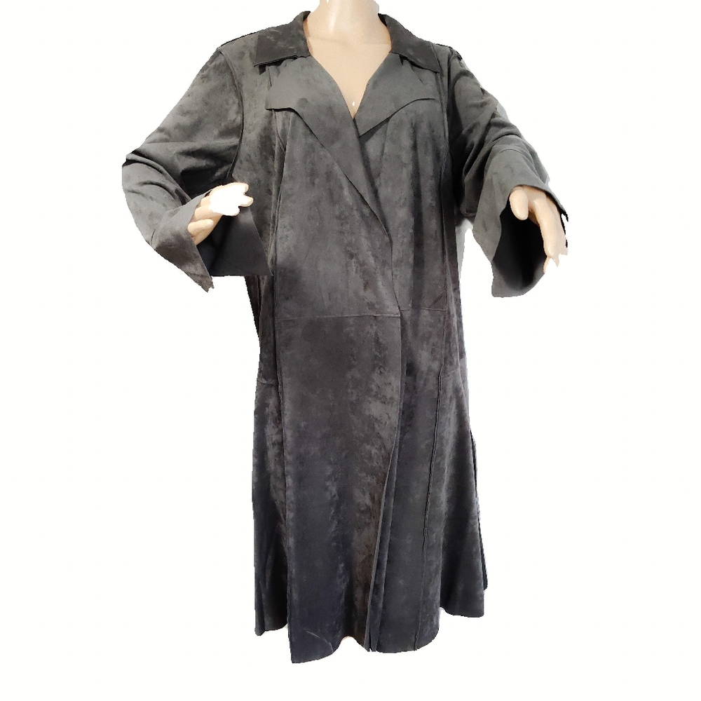 Soft Surroundings, black faux suede coat, buttonless, size PL.